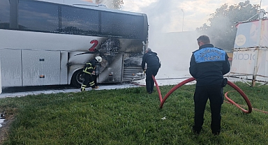 Yolcu otobüsünde çıkan yangın söndürüldü