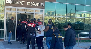 13 zanlı adliyede