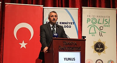 En İyi Narkotik Polisi; Anne