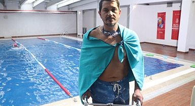 KAZAYLA KAYBETTİ YÜZMEYLE KAZANDI