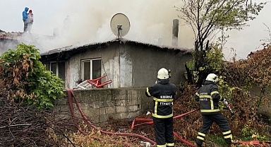 Müstakil evde çıkan yangın korkuttu
