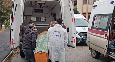 Parkta ölü bulundu