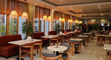 ÜNİVERSİTE HASTANESİNE YENİ KAFE