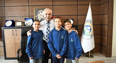 Yüzmede gurur kaynağı oldular