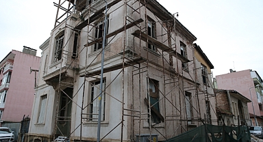 Tarihi konakların restorasyonu sürüyor