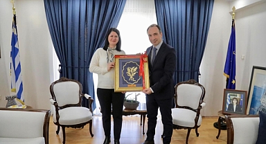 Akın’dan Yunanistan Konsolosu’na ziyaret
