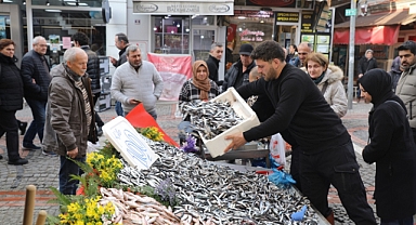 Vatandaş hamsiye kavuştu