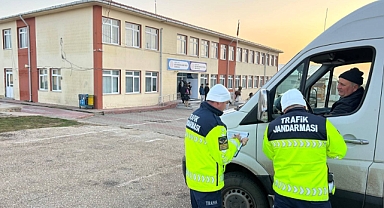  Jandarma ekipleri okul servislerini denetledi