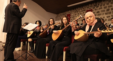 7'den 70'e kadın orkestrası