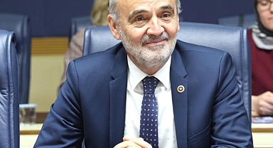 Akalın, Dünya Kadınlar Günü'nü kutladı