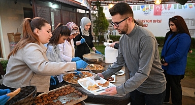 Uluslararası öğrenciler iftar sofrasında buluşuyor