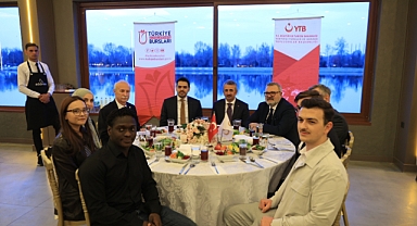Uluslararası öğrenciler iftarda bir araya geldi