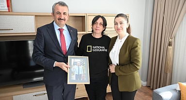 Vali Sezer ve eşinden anlamlı ziyaret