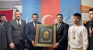 Yıldırım, Edirne’de teşkilat mensuplarıyla buluştu