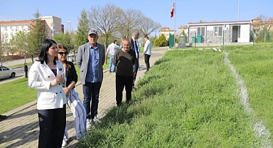 Başkan Akın, yenilenen parkları yerinde inceledi