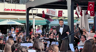 Genç müzisyenler 23 Nisan konseri verdi