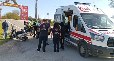 İki motosiklet çarpıştı: 3 yaralı
