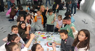 MİNİK SANATÇILARDAN YAZA MERHABA SANAT ŞÖLENİ