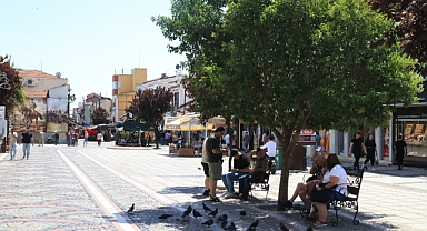 SICAK HAVA ETKİLİ OLMAYA BAŞLADI