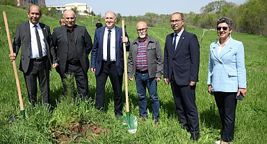 Trakya Üniversitesi botanik bahçesine fidan dikildi