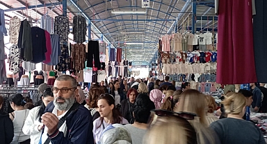 ULUS PAZARI’NDA İLK BAHAR YOĞUNLUĞU