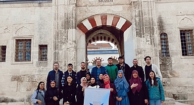 ULUSLARARASI ÖĞRENCİLER MÜZELERİ GEZDİ
