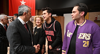 UYUŞTURUCU İLE MÜCADELEYİ TİYATROYLA ANLATTILAR