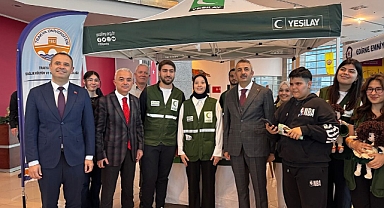 Yeşilay tiyatroseverleri bilgilendirdi