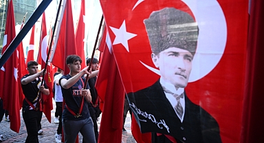 106 YILDIR AYNI COŞKUYLA KUTLANDI