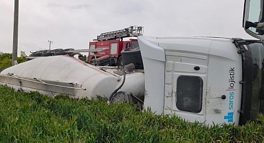 Devrilen beton mikserinin sürücüsü yaralandı