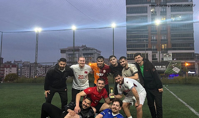 Eczacılık Fakültesi’nde Halı Saha Turnuvası Tamamlandı: Şampiyon Nyxcelona