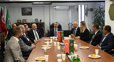Vali Sezer'den Dünya Çiftçiler Günü'nde üreticilere ziyaret