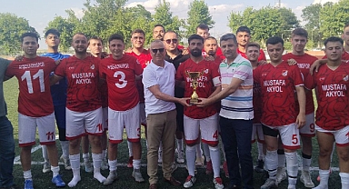 Ayşekadınspor’da kupasına kavuştu