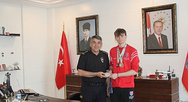 Karaburun, dünya ikincisi sporcuyu kabul etti