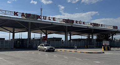 Sınır kapılarından 228 bin 233 yolcu geçti