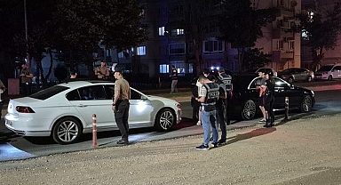 Uygulamada 374 kişi sorguladı, 93 araç kontrol edildi