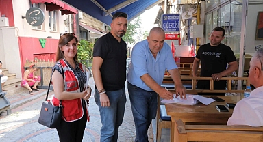 ATIK YEMEKLER SOKAK CANLARINA MAMA OLUYOR