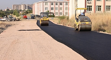 BALKAN YERLEŞKESİ’NDE YOLA ASFALTLAMA YAPILDI