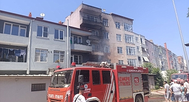 NALBURİYE DEPOSUNDAKİ YANGIN KORKUTTU