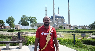 Orhan Okulu, memleketi Antalya’ya gitti