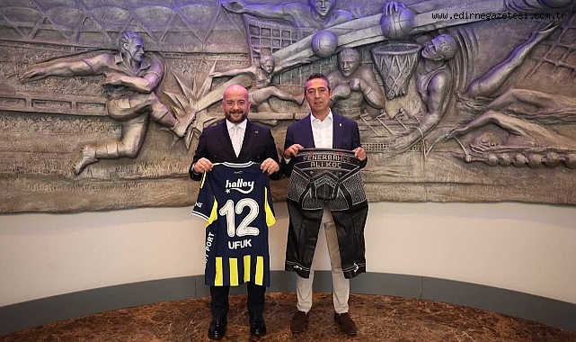 Özünlü’den Ali Koç’a Kıspet Hediyesi