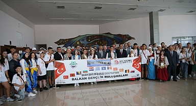 SINIRLARI AŞAN DOSTLUK: BALKAN GENÇLERİ EDİRNE’DE BULUŞTU