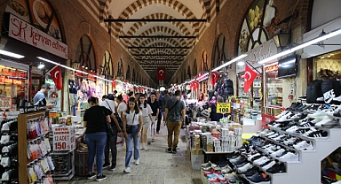 Yol ve Gümrük Yoğunluğu Esnafı Zora Soktu