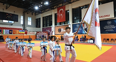 21 Yaş Altı Balkan Judo Şampiyonası Edirne'de başladı