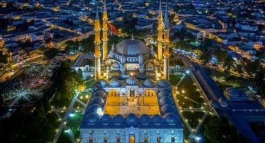 AFETLERE SON, ŞEHİTLERE RAHMET İÇİN 90 BİN CAMİDE DUA EDİLDİ