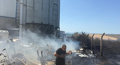  Anız yangını çeltik fabrikasına sıçramadan söndürüldü