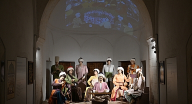 Bu müze gece gündüz açık