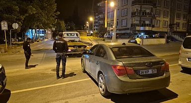 Freni Boşalan Otomobil Tek Başına Yol Aldı