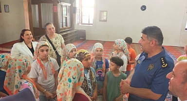  Karaburun Kur'an kursunu ziyaret etti