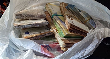 Koltuk ve gösterge paneline gizlediği 55 Bin Euro ile yakalandı